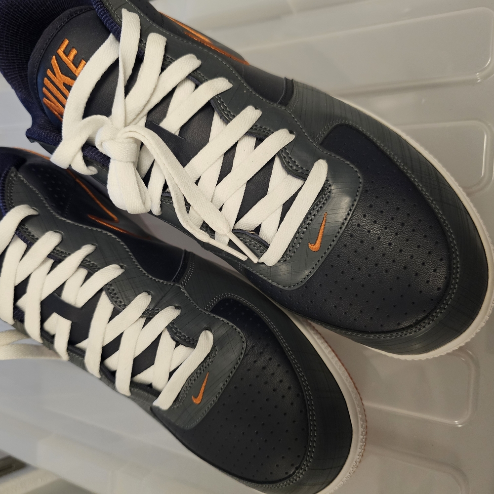 Nike Navy and Orange Sneakers - Picture 2 of 4